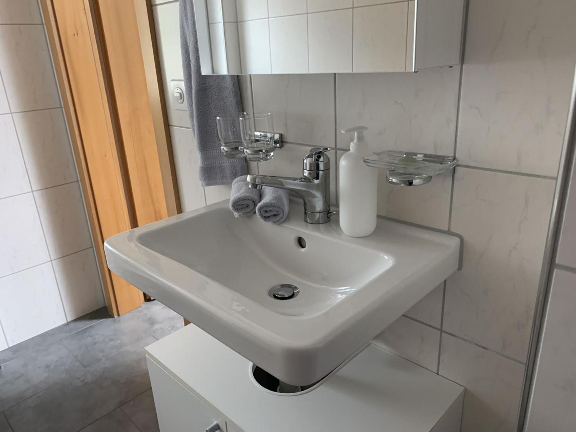 Apartment Hari By Interhome อาเดลโบเดิน ภายนอก รูปภาพ